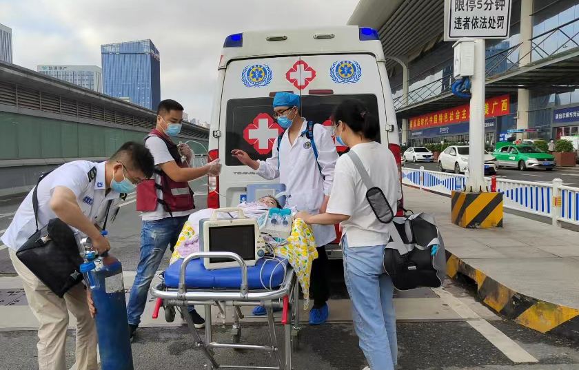 若尔盖县救护车出租公司