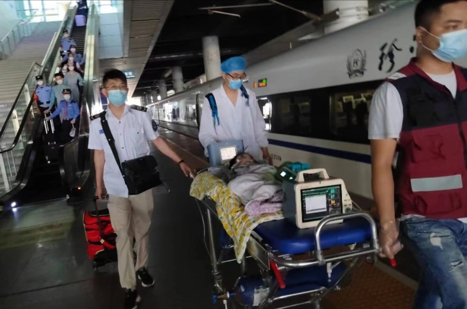 若尔盖县高铁转运公司